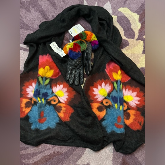 Beautiful Felted wool blend scarf set and leather gloves with rabbit fur trim - Picture 2 of 11